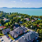 Apartament Sunshine At The Balaton - 100m From The Beach, Walking Distance From Centrum, Shops And Restaurants