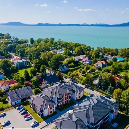 דירה Sunshine At The Balaton - 100m From The Beach, Walking Distance From Centrum, Shops And Restaurants