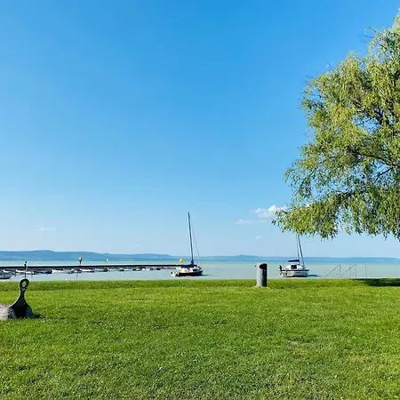 Sunshine At The Balaton - 100m From The Beach, Walking Distance From Centrum, Shops And Restaurants * Balatonlelle