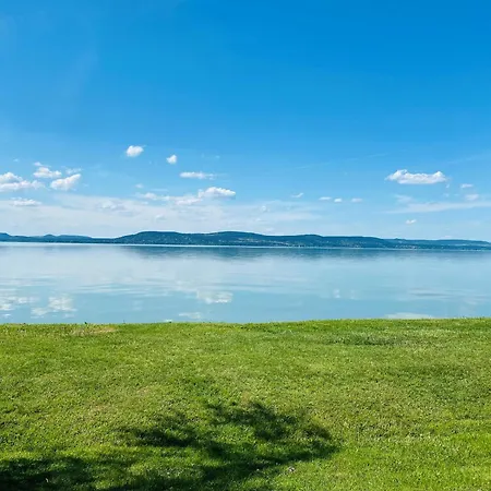 Sunshine At The Balaton - 100m From The Beach, Walking Distance From Centrum, Shops And Restaurants