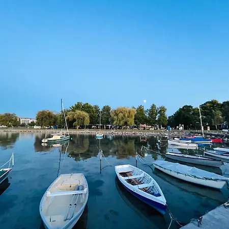 Lägenhet Sunshine At The Balaton - 100m From The Beach, Walking Distance From Centrum, Shops And Restaurants