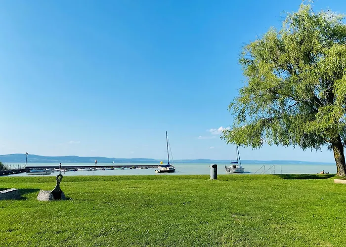 Sunshine At The Balaton - 100m From The Beach, Walking Distance From Centrum, Shops And Restaurants * Balatonlelle