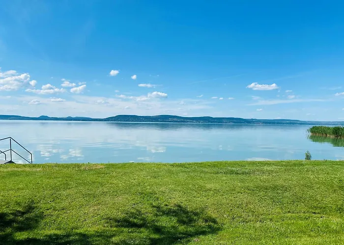 Sunshine At The Balaton - 100m From The Beach, Walking Distance From Centrum, Shops And Restaurants