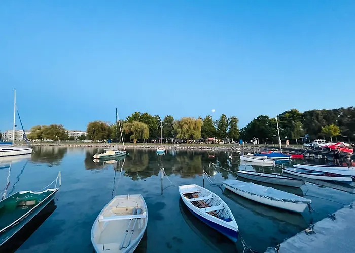 Lägenhet Sunshine At The Balaton - 100m From The Beach, Walking Distance From Centrum, Shops And Restaurants